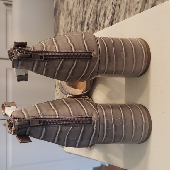 NWT ESPIRIT Grey Balee Heel - Picture 6 of 11